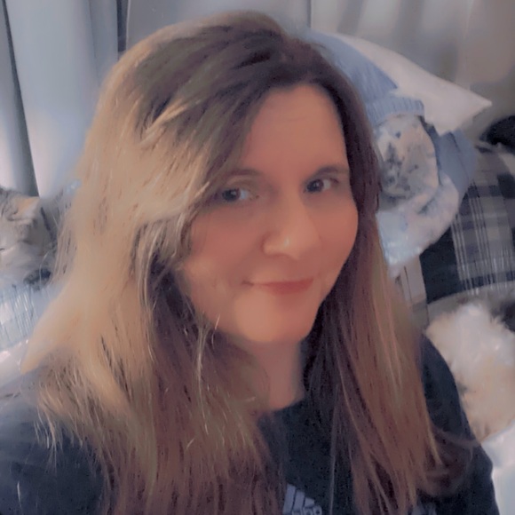 Meet your Posher, Veronica - Picture 2 of 2